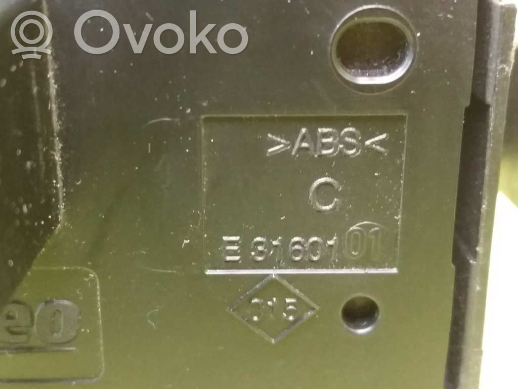 Schalter Warnblinkanlage   E3160101