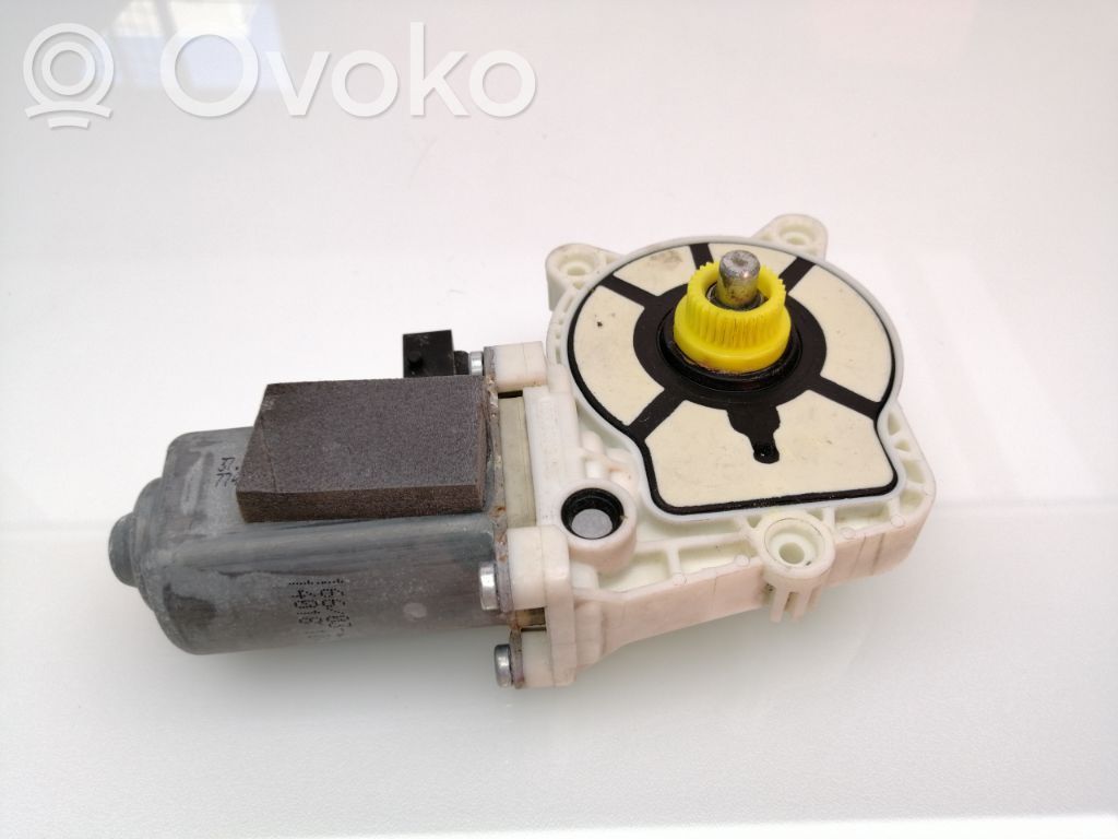 Saab 9-3 Ver1 Motorino alzacristalli della portiera posteriore 