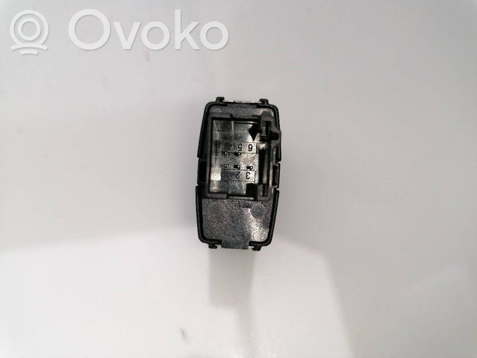 BMW 1 F40 Interruttore luci di emergenza