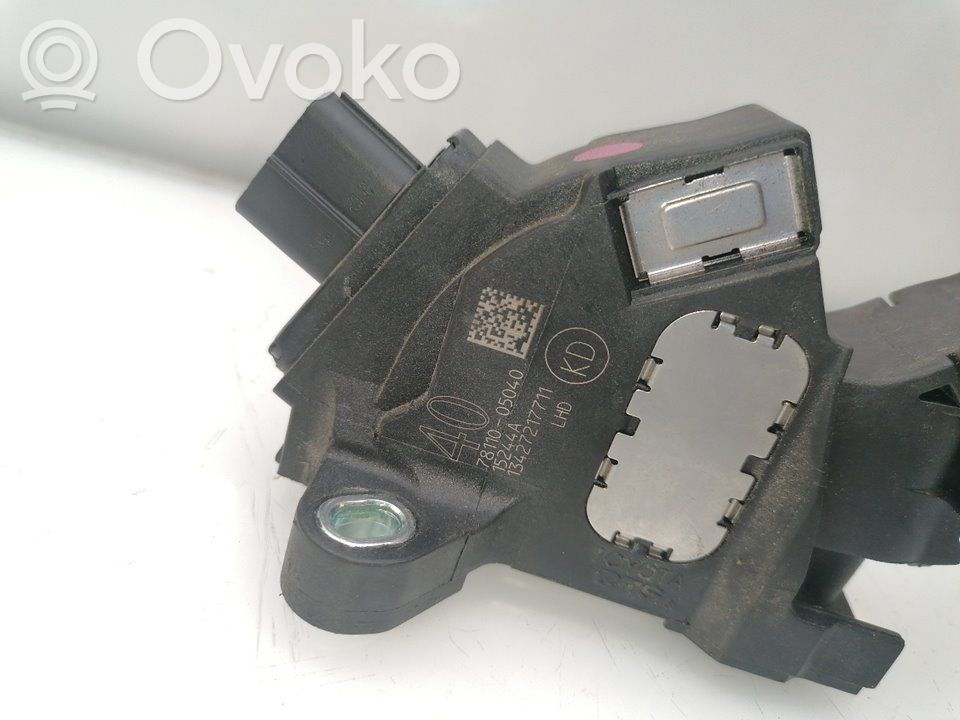 Toyota Avensis T270 Pedale dell’acceleratore