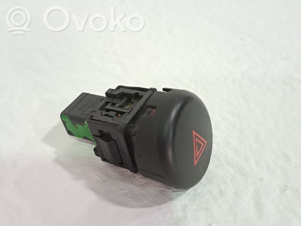 Nissan Juke I F15 Comutator lumini pericol 