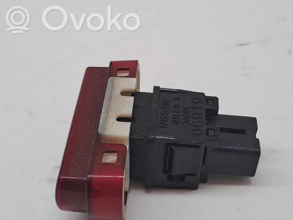 Subaru Forester SH Botón interruptor de luz de peligro 