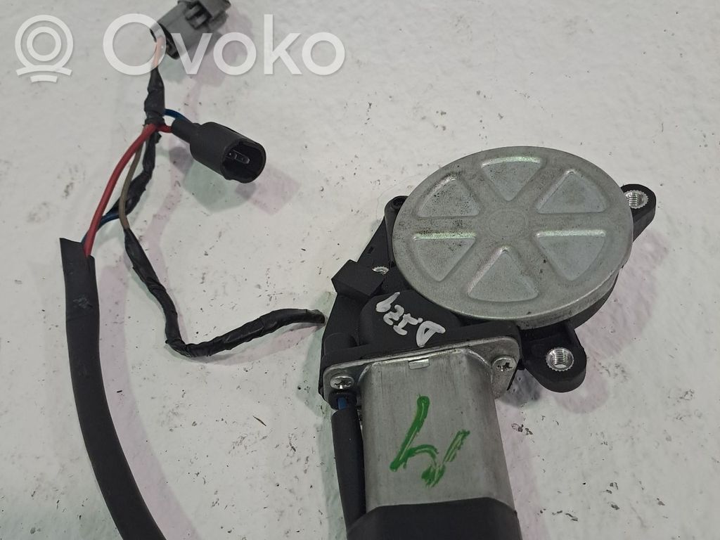Motor del regulador de la ventanilla de la puerta delantera   7700838592