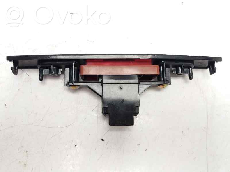 Botón interruptor de luz de peligro   M27745