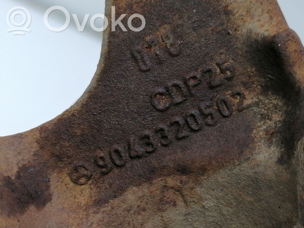 Mercedes-Benz Sprinter W901 W902 W903 W904 Achsschenkel vorne 