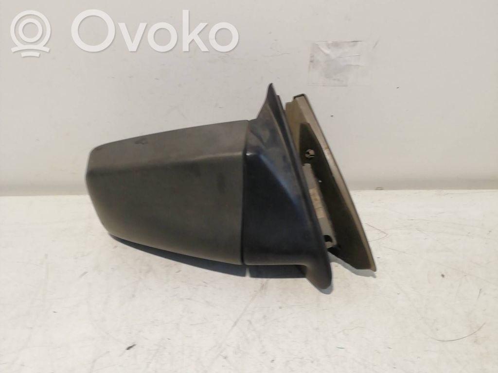 Opel Kadett E Etuoven sähköinen sivupeili 