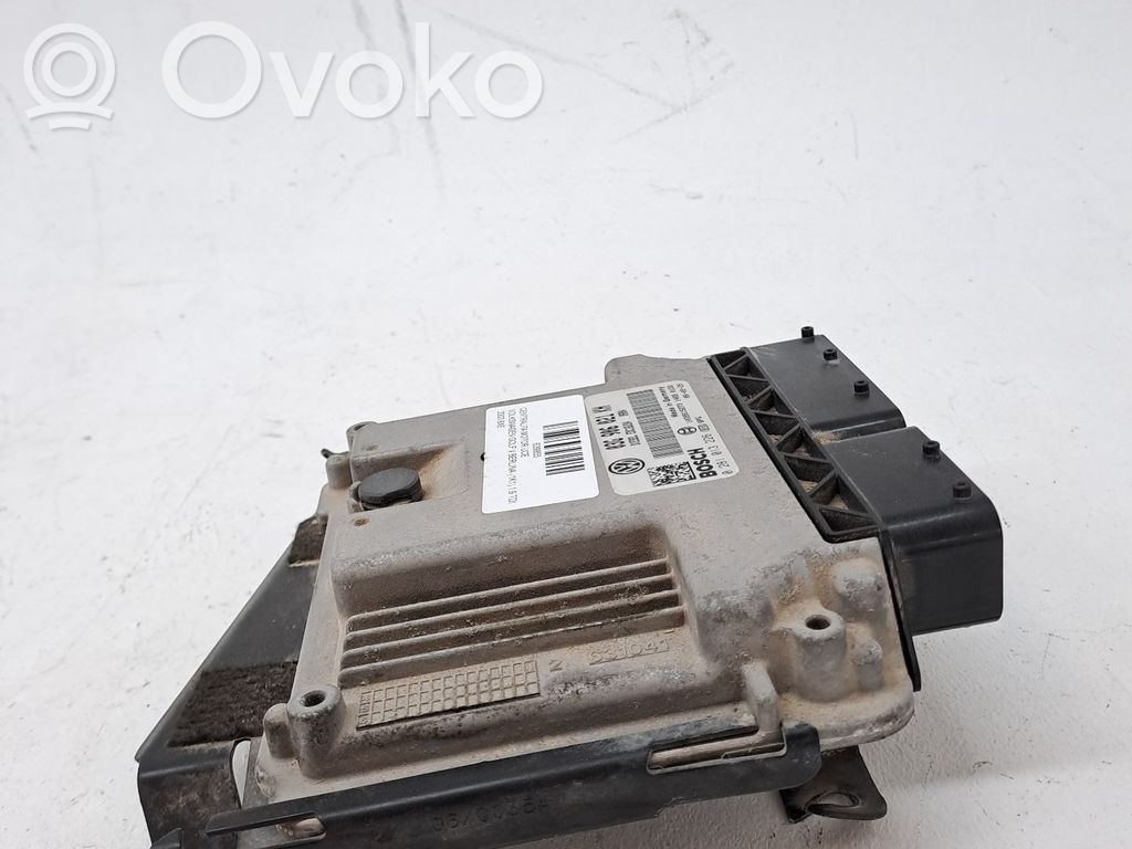 Volkswagen Golf V Unité de commande, module ECU de moteur