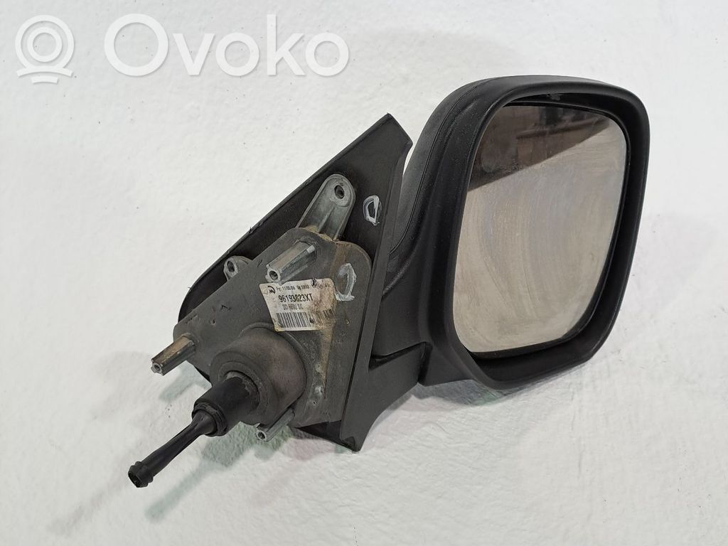 Peugeot Partner Rétroviseur extérieur électrique de porte avant