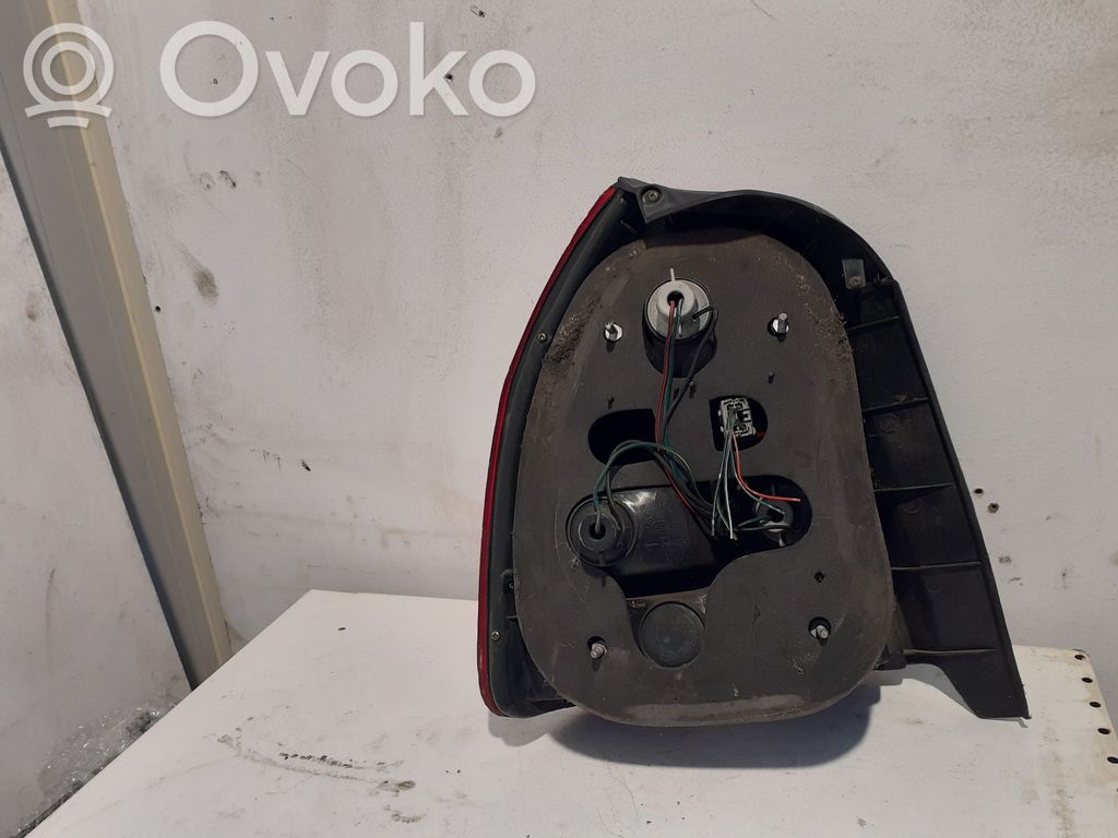 Honda Civic Takavalon polttimo 