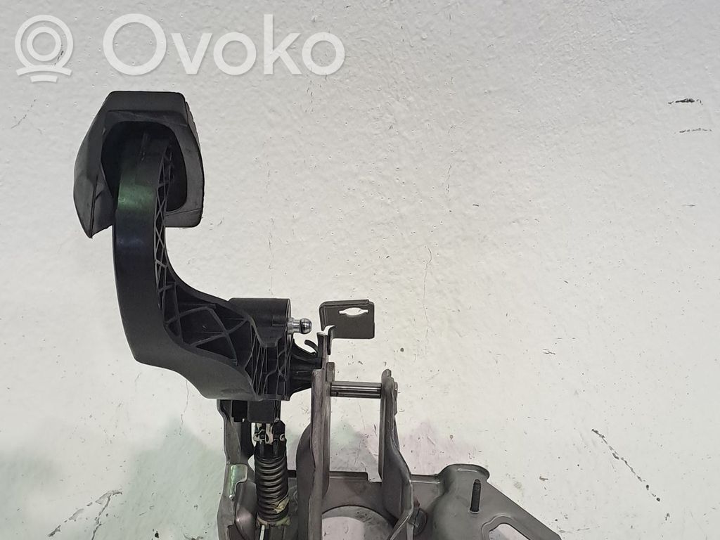 Pedal de embrague   2127EK