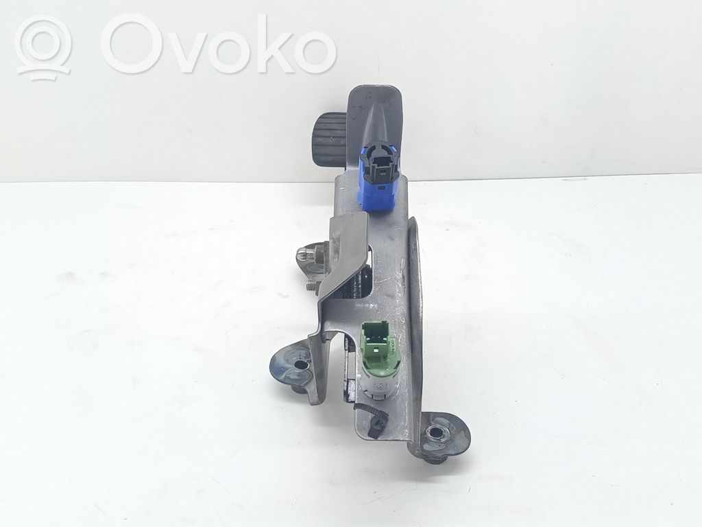 Pedal de embrague   465039054R