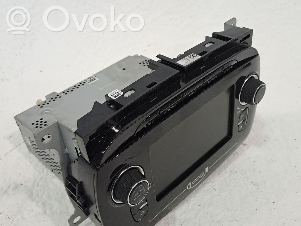 Fiat 500 Panel / Radioodtwarzacz CD/DVD/GPS 