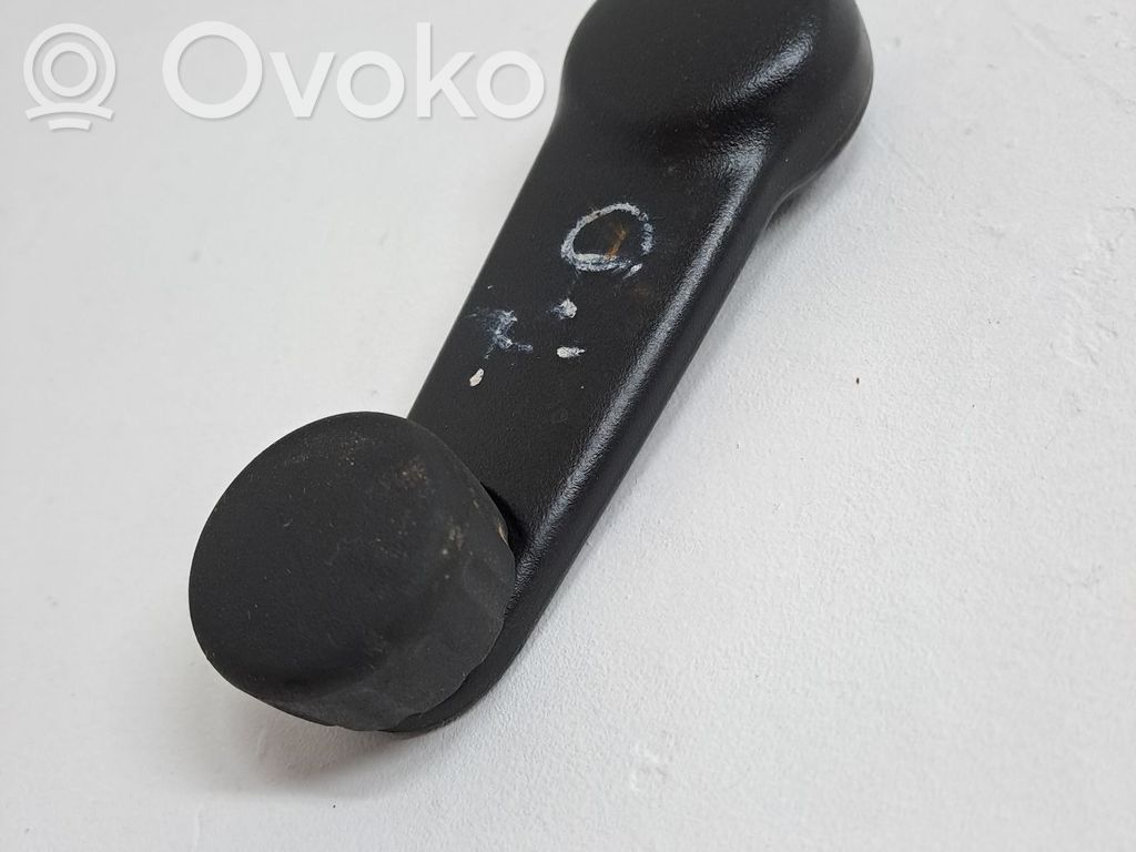 Regulador manual de la ventanilla trasera   80760AX602