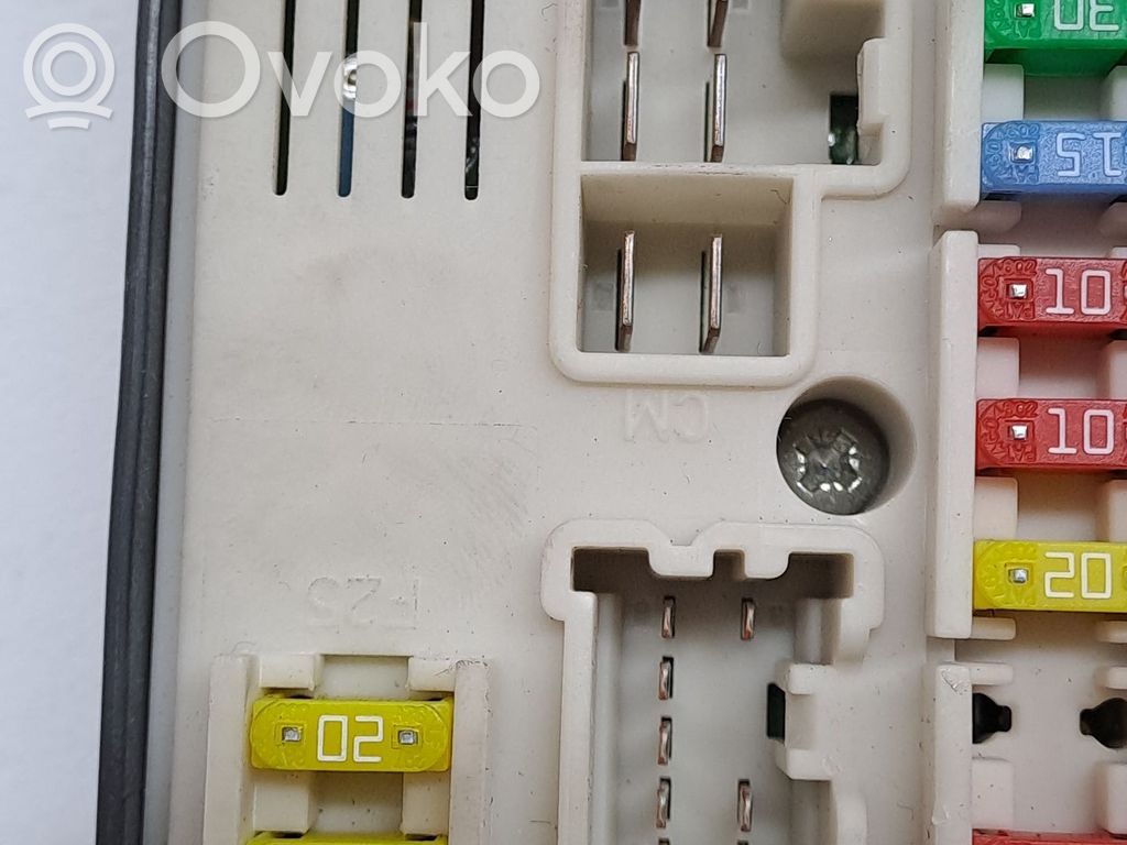 Módulo de fusible   284B60010R,284B60008R