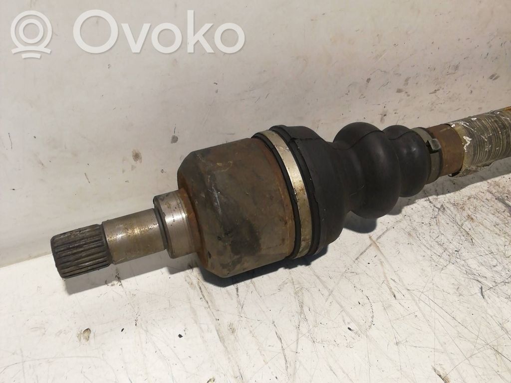 Etuvetoakseli   3272R7