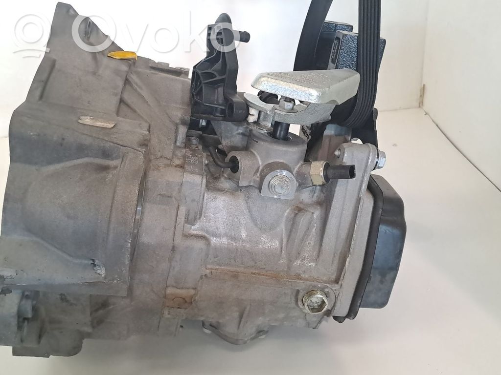 Skoda Rapid (NH) Scatola del cambio manuale a 5 velocità 
