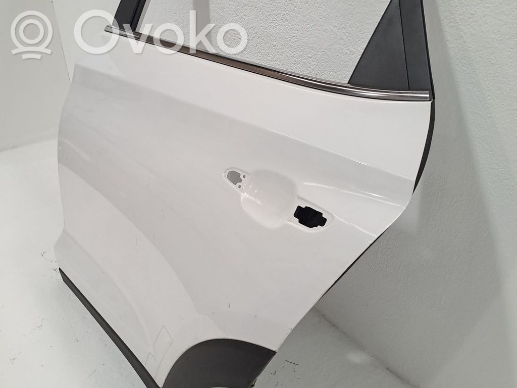 Puerta trasera   77003D7000
