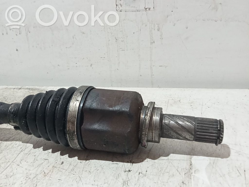 Eje de transmisión delantero   8200661555,8200661555