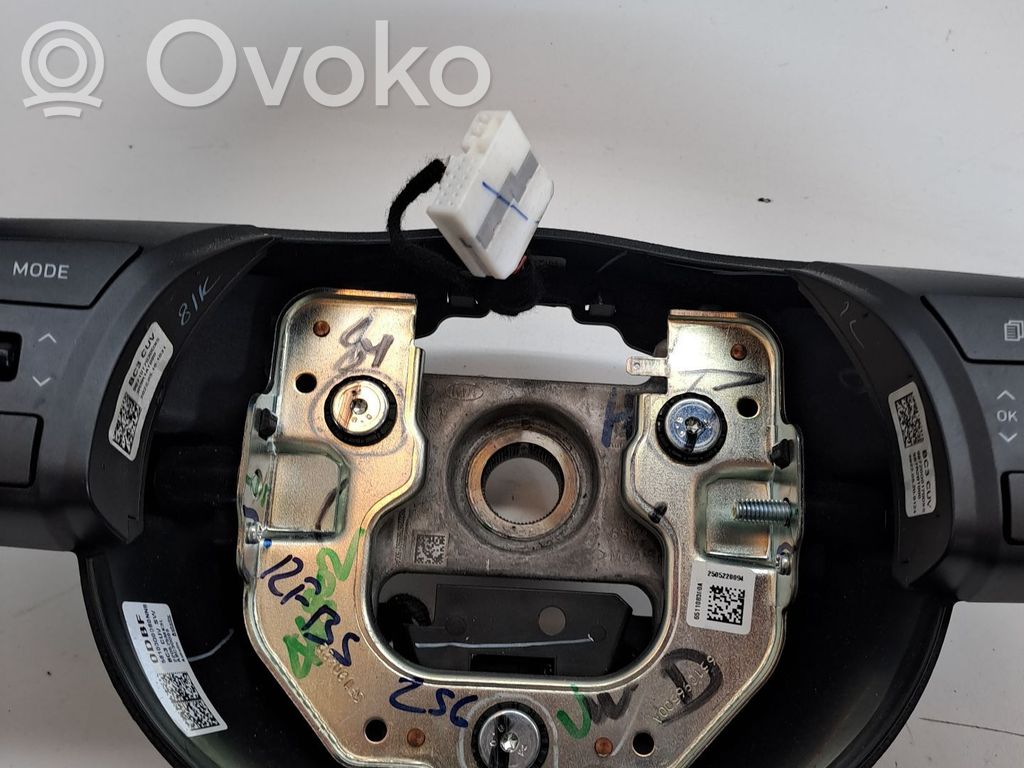 Ohjauspyörä   56100Q0DB0NNB