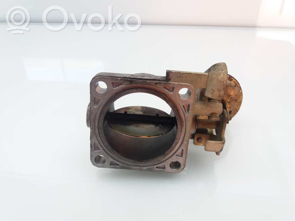 Nissan PickUp Y720 Drosselklappe