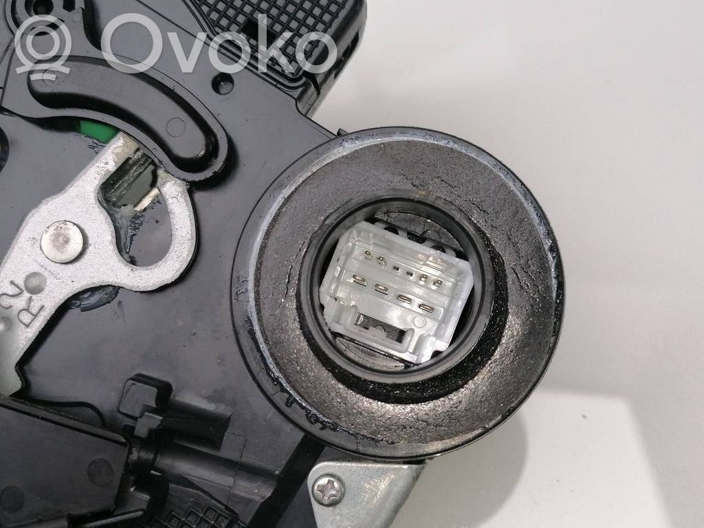 Cerradura de puerta trasera   6905053040