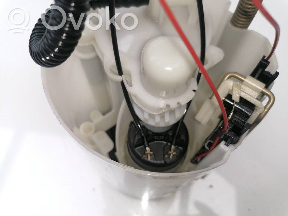 Bomba interna de combustible   51807864
