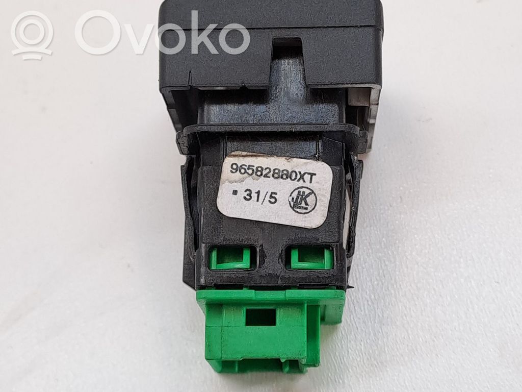 Unidad de control/módulo de carrocería central   96582880XT