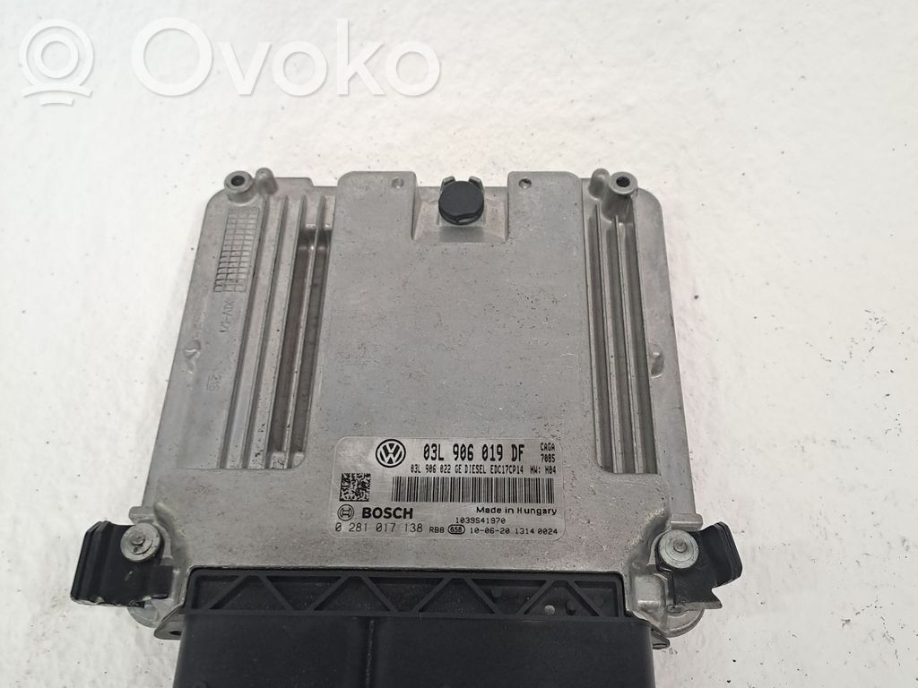 Unidad de control/módulo ECU del motor   03L906019DF