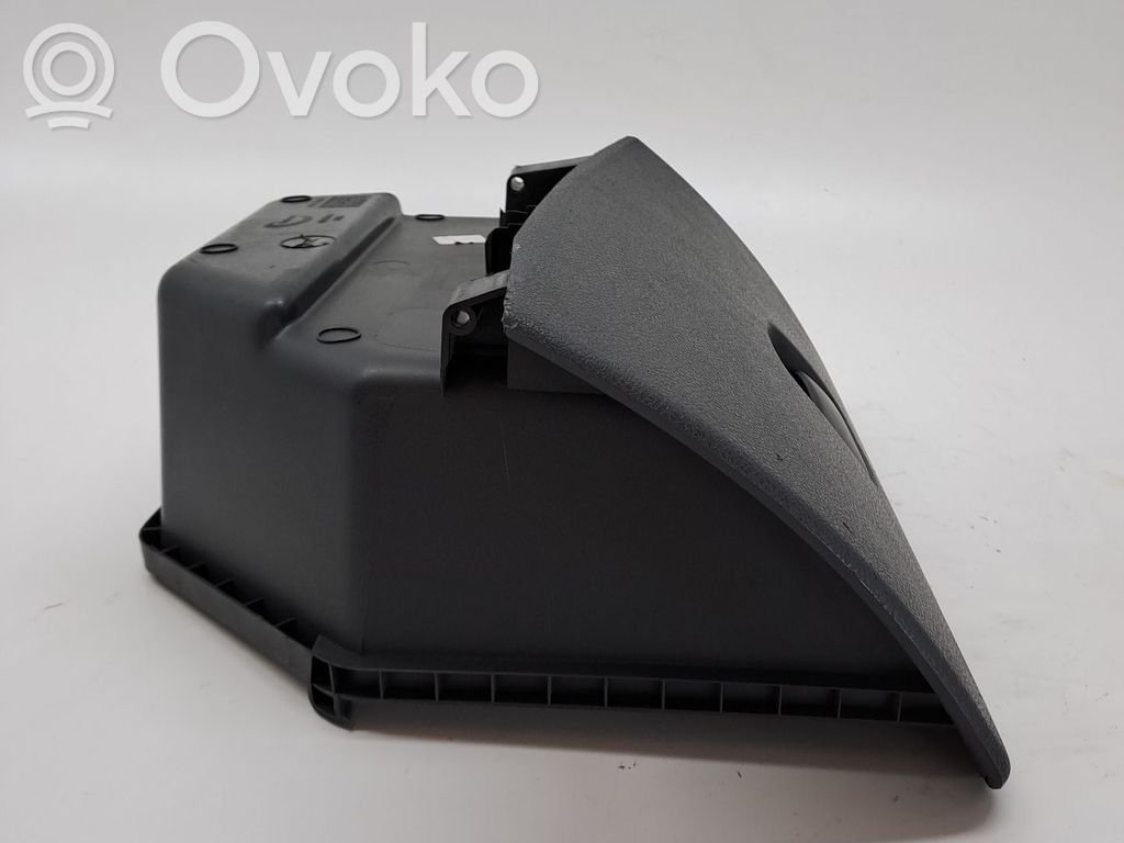 Hansikaslokero   685000924R