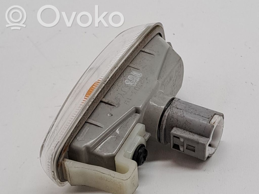 KIA Stonic Indicatore di direzione del parafango anteriore 