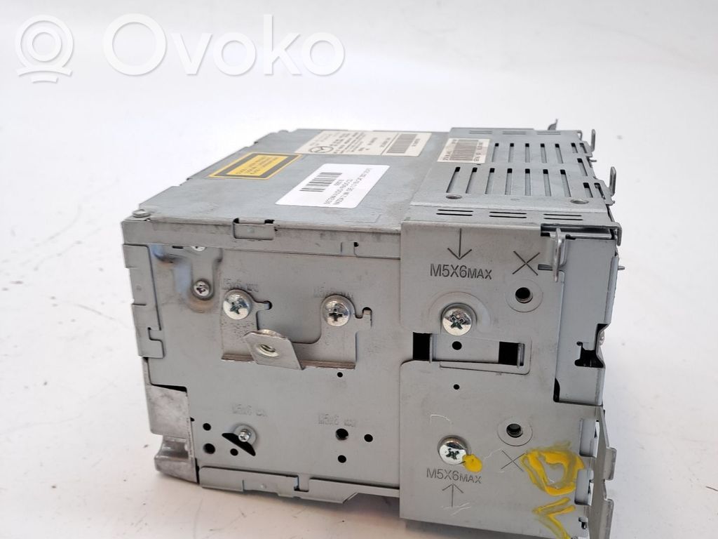 Radio / CD-Player / DVD-Player / Navigation   DL4066AR0