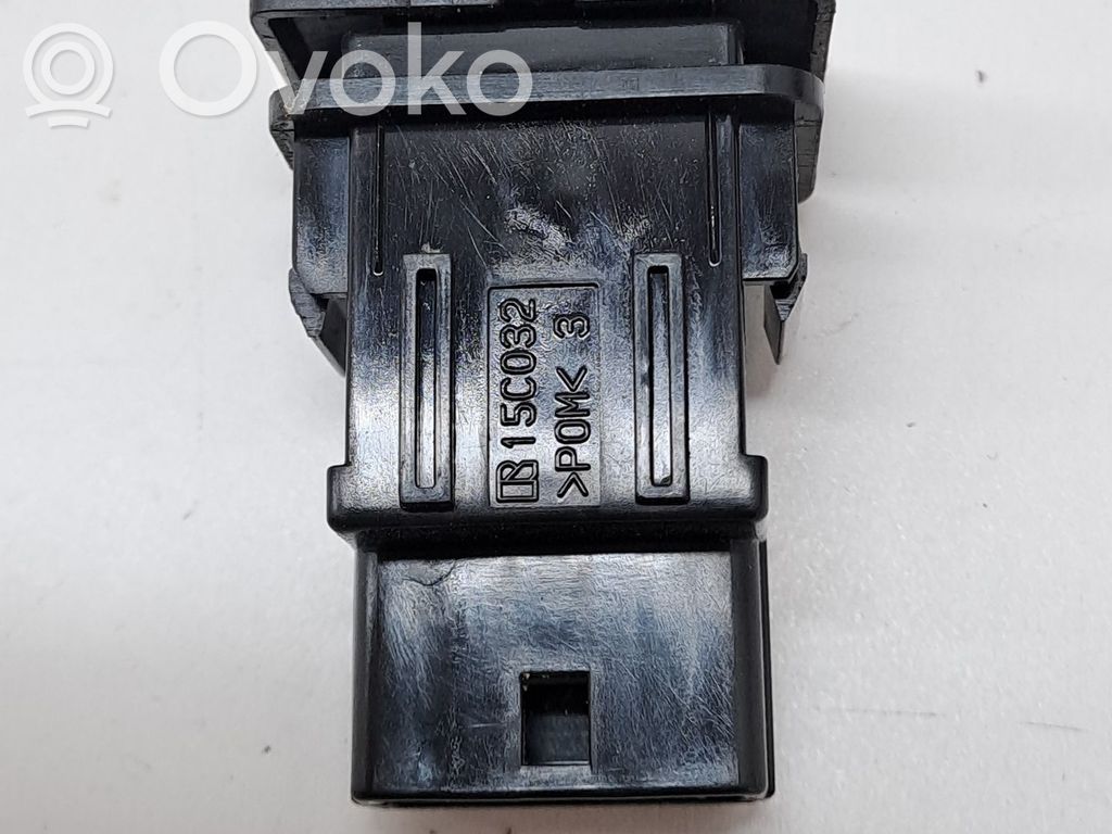 Toyota Yaris Modul de control caroserie central