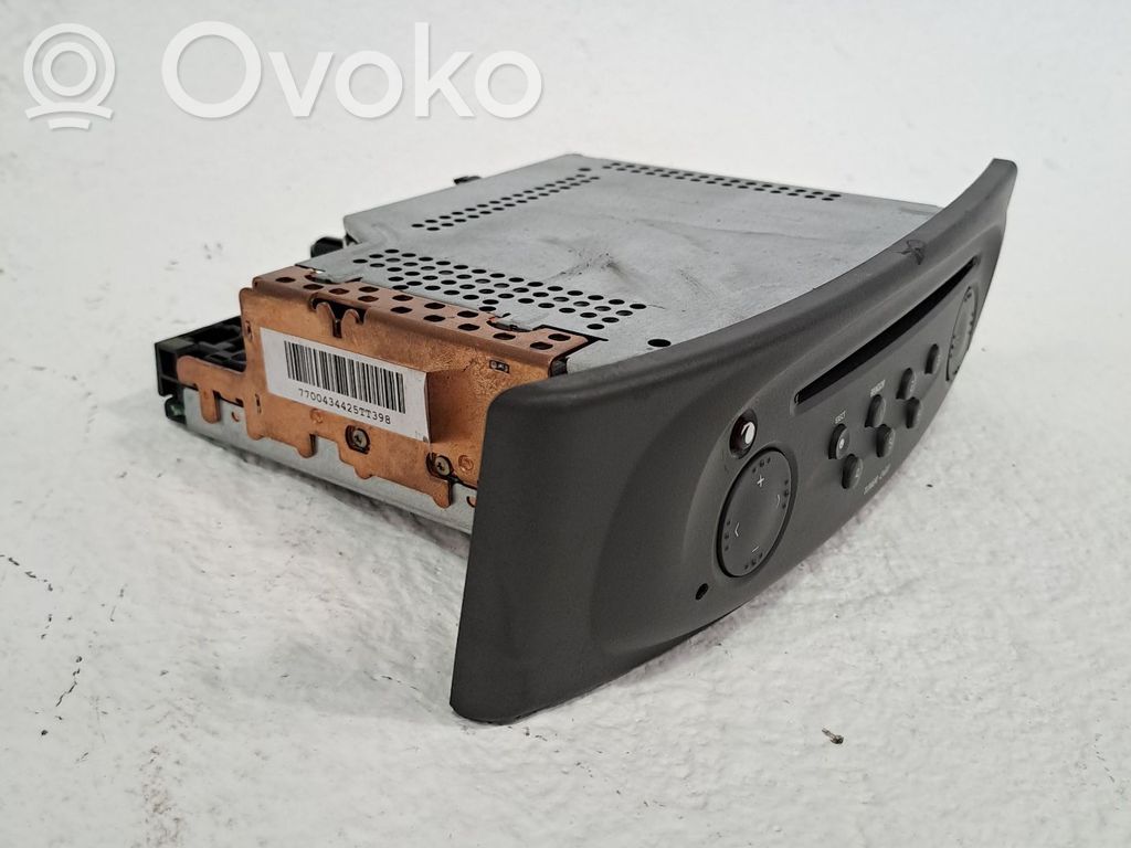 Renault Megane I Panel / Radioodtwarzacz CD/DVD/GPS 