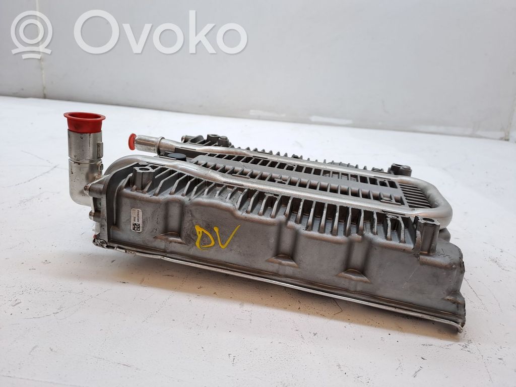 Inversor/convertidor de voltaje   36003377,32317214