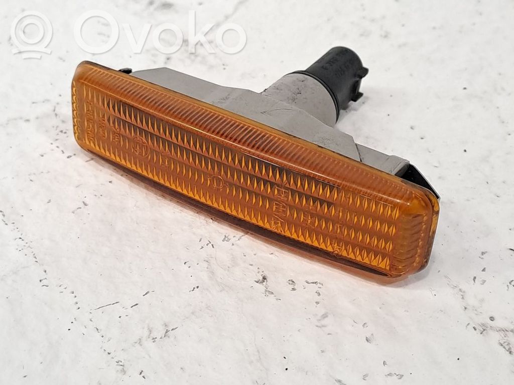 Etupuskurin suuntavilkku   63148360589