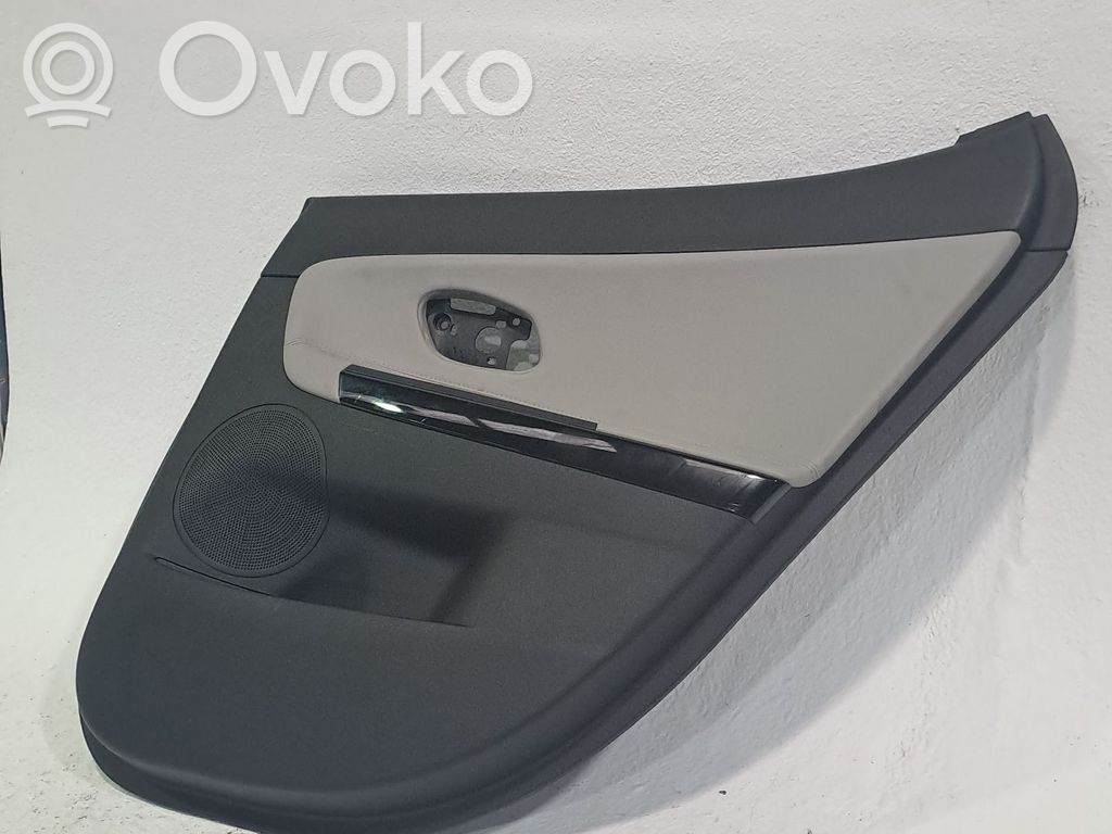 KIA Ceed Takaoven verhoilu 