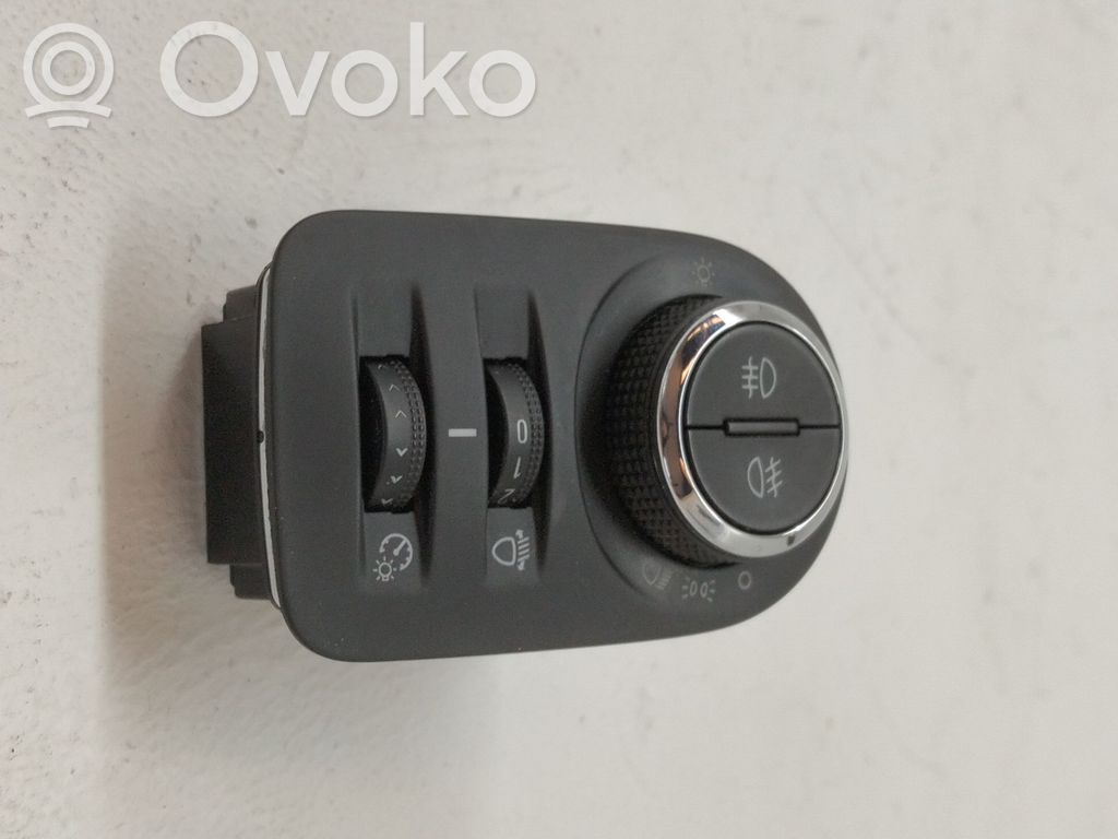 Opel Corsa D Przełącznik świateł 