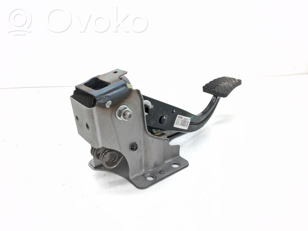 Hyundai i20 (PB PBT) Pedal de embrague 
