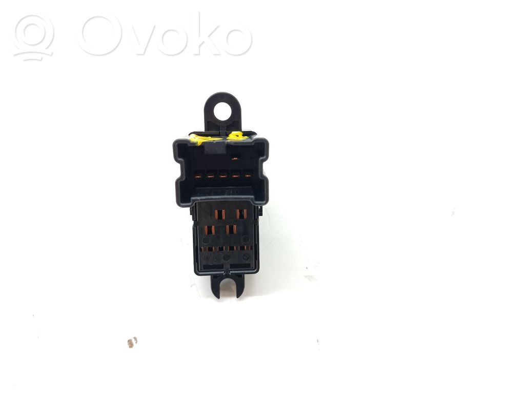 Przyciski szyb   25411BR00A