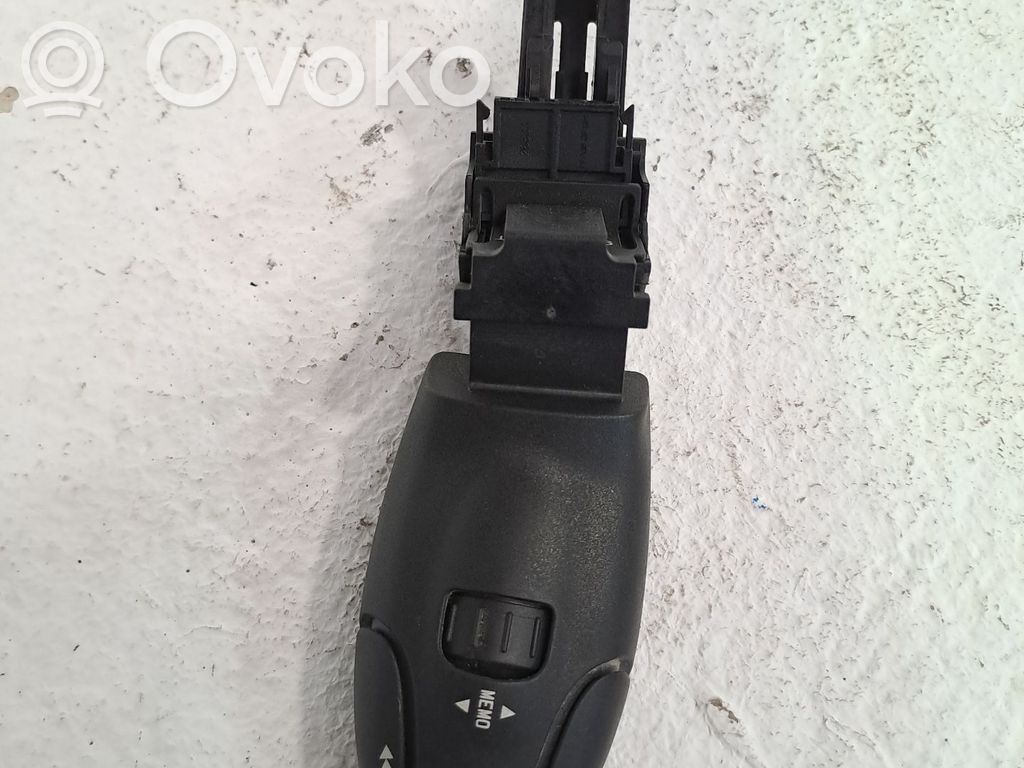 Boutons / interrupteurs volant   6242Z6
