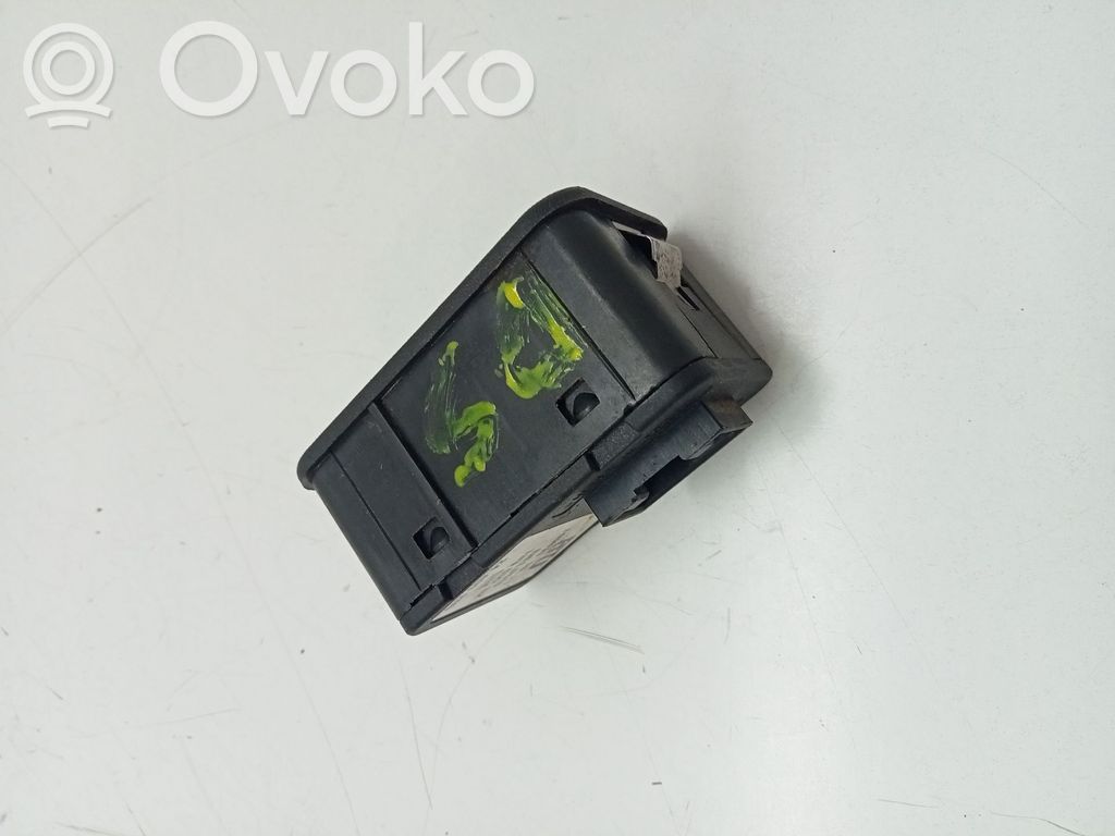 Interruptor del elevalunas eléctrico   13363202
