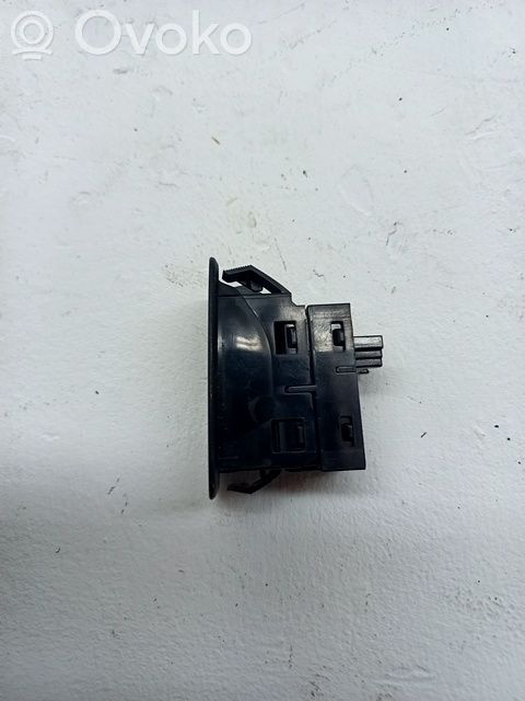 Interruptor del elevalunas eléctrico   61319208107