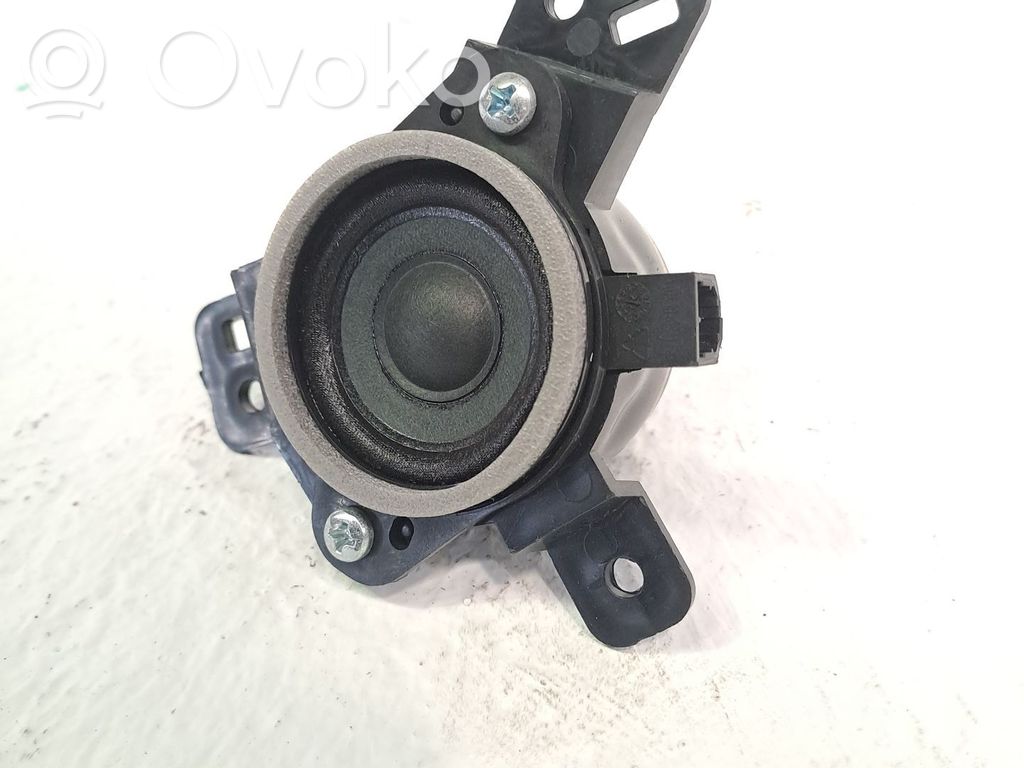 Altavoz de la puerta delantera   861600E110