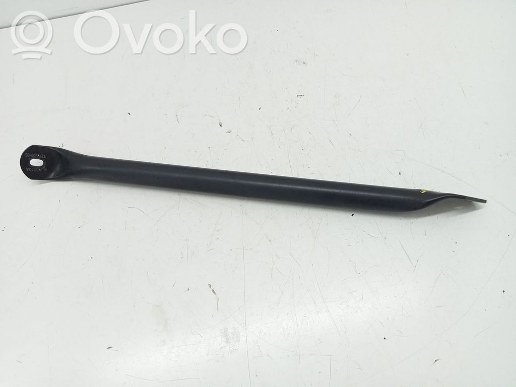 Priekšpusē bampera sija / balka   51647210504
