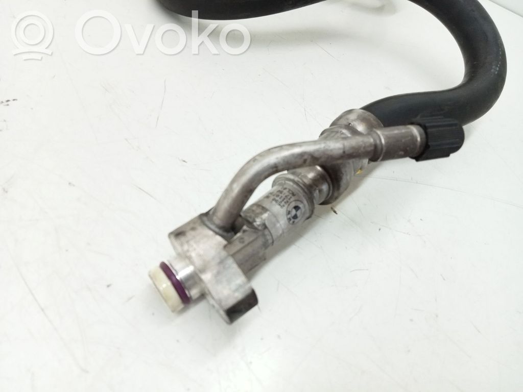 Manguito/racor flexible para A/C   64539228240