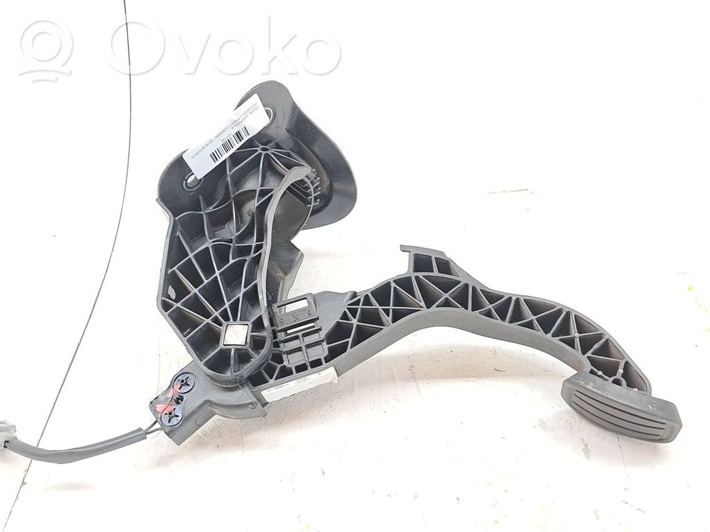 Pedal de embrague   9820339880