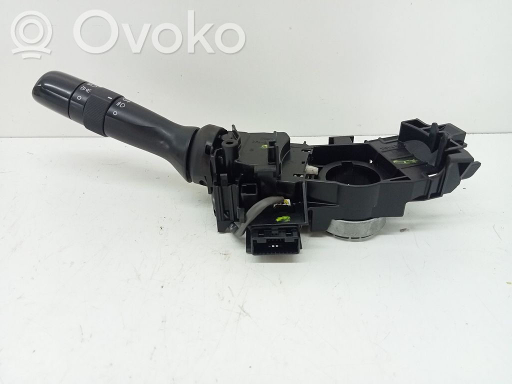 Toyota Prius (NHW20) Interruptor de luz 