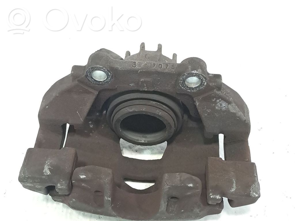 Zacisk hamulcowy przedni   4400T4