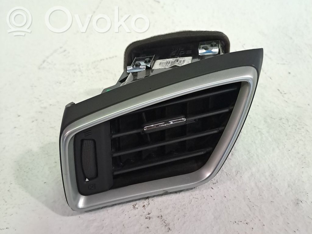 Nissan Qashqai Ramă grilă ventilație bord 