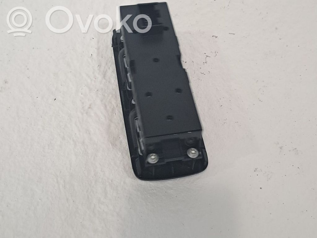 Interruptor del elevalunas eléctrico   95561315601